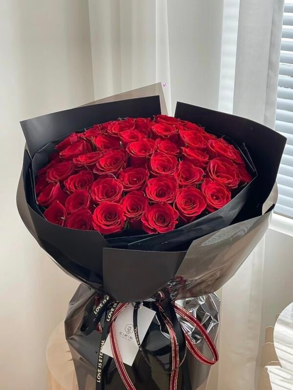 36 stems red roses bouquet