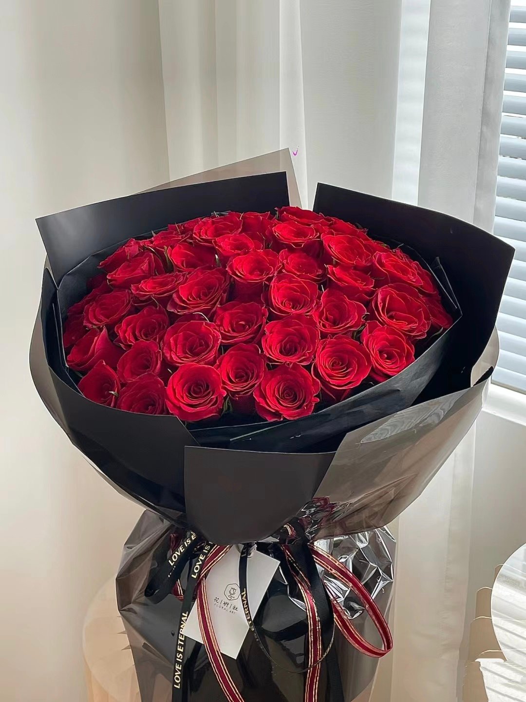 36 stems red roses bouquet